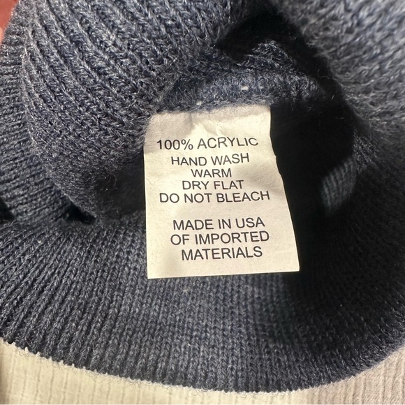 Ariat Navy Blue Beanie Hat with American Flag Patch - Picture 3 of 4